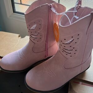 Gymboree Girls embroidered cowgirl boots. Size 11.